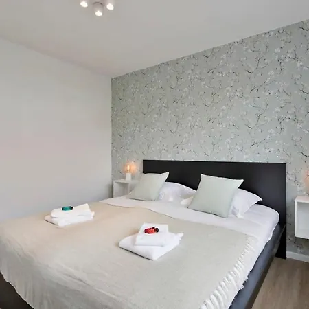 Huswell - Spacious With Garden Near The & Sea 別荘