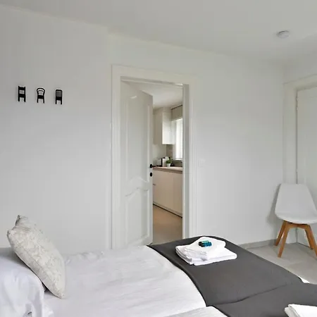 Huswell - Spacious With Garden Near The & Sea 別荘 *